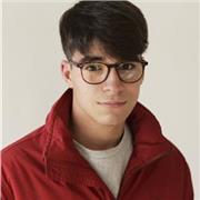 Me defino como una persona apasionada por el idioma francés y su cultura, con una formación sólida en el Lycée Français de Bilbao y un nivel avanzado de dominio del idioma, certificado por el diploma DALF C1. Mi experiencia en un entorno educativo francóf